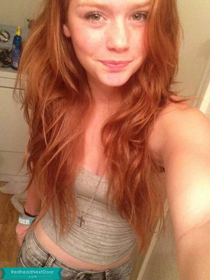 Sexy teen redhead camgirl with
