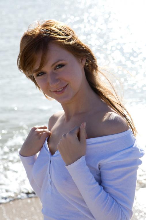 Enchanting ginger on the beach - Redhead Next Door Photo Gallery