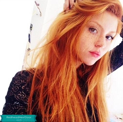 How about this marvelous redhead with her long hair! - Redhead Next ...